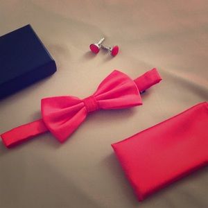 Red Satin Bow Tie Cuff Links Hanky set Like New